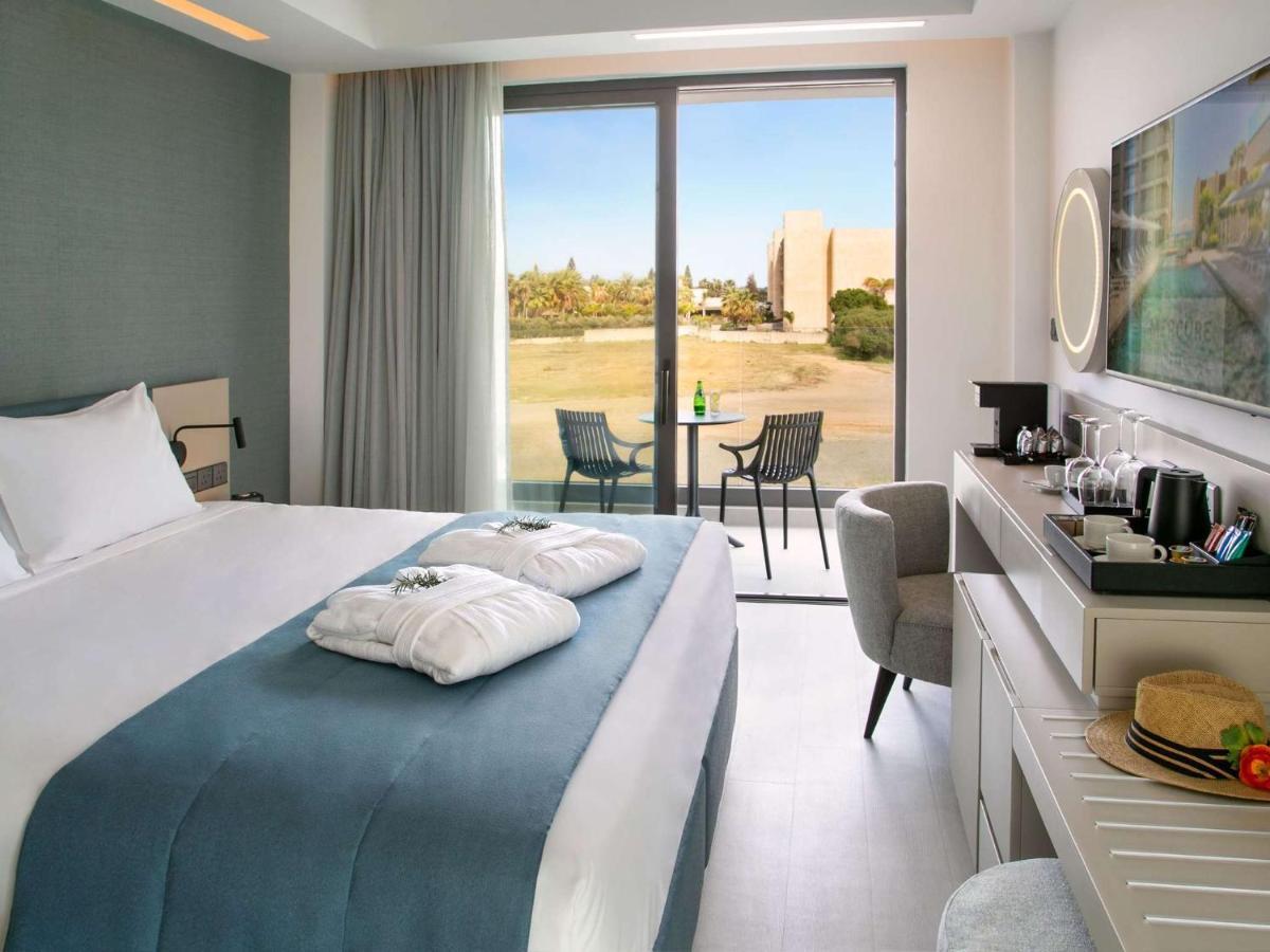 Mercure Larnaca Beach Resort Ngoại thất bức ảnh