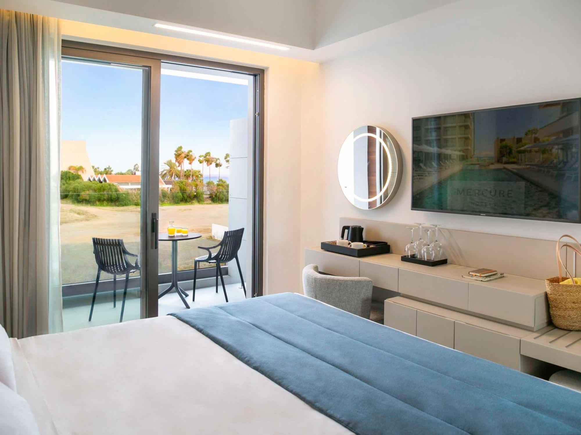Mercure Larnaca Beach Resort Ngoại thất bức ảnh