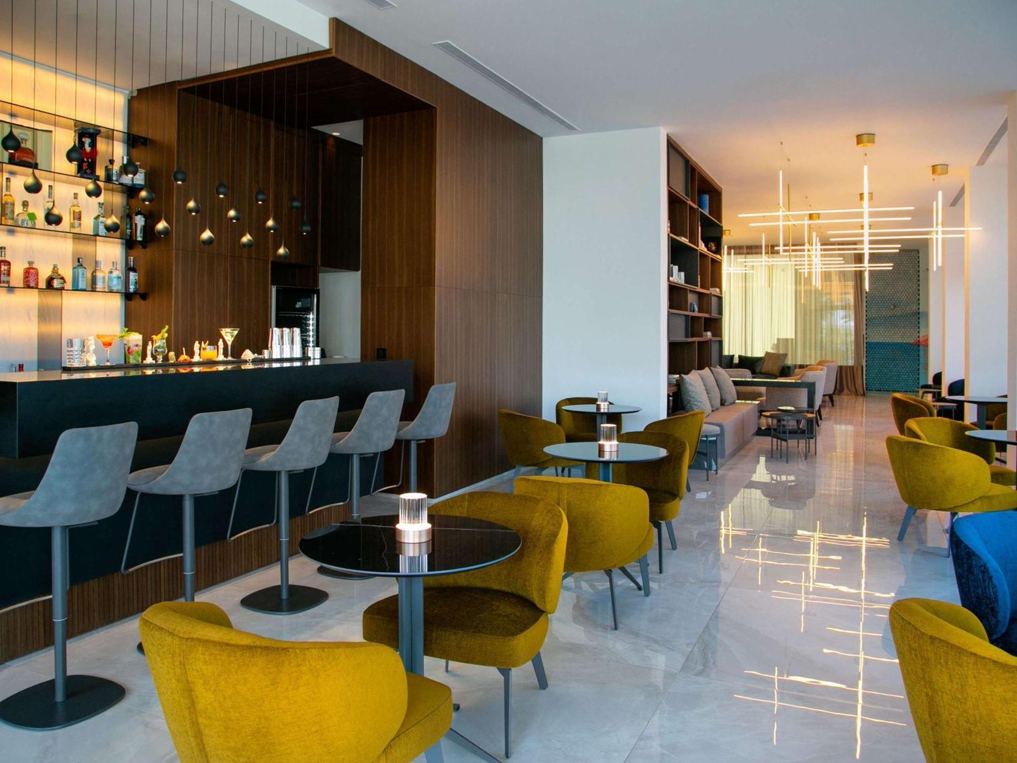 Mercure Larnaca Beach Resort Ngoại thất bức ảnh