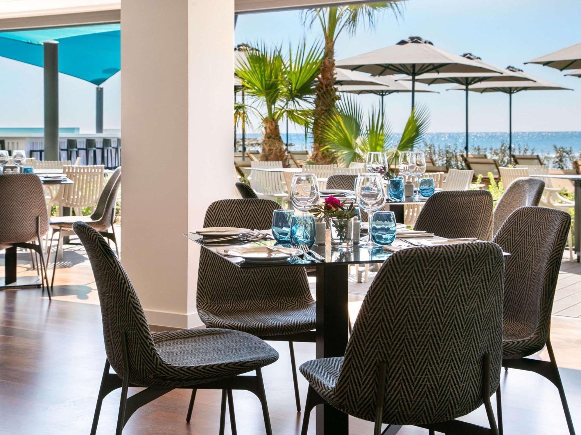 Mercure Larnaca Beach Resort Ngoại thất bức ảnh