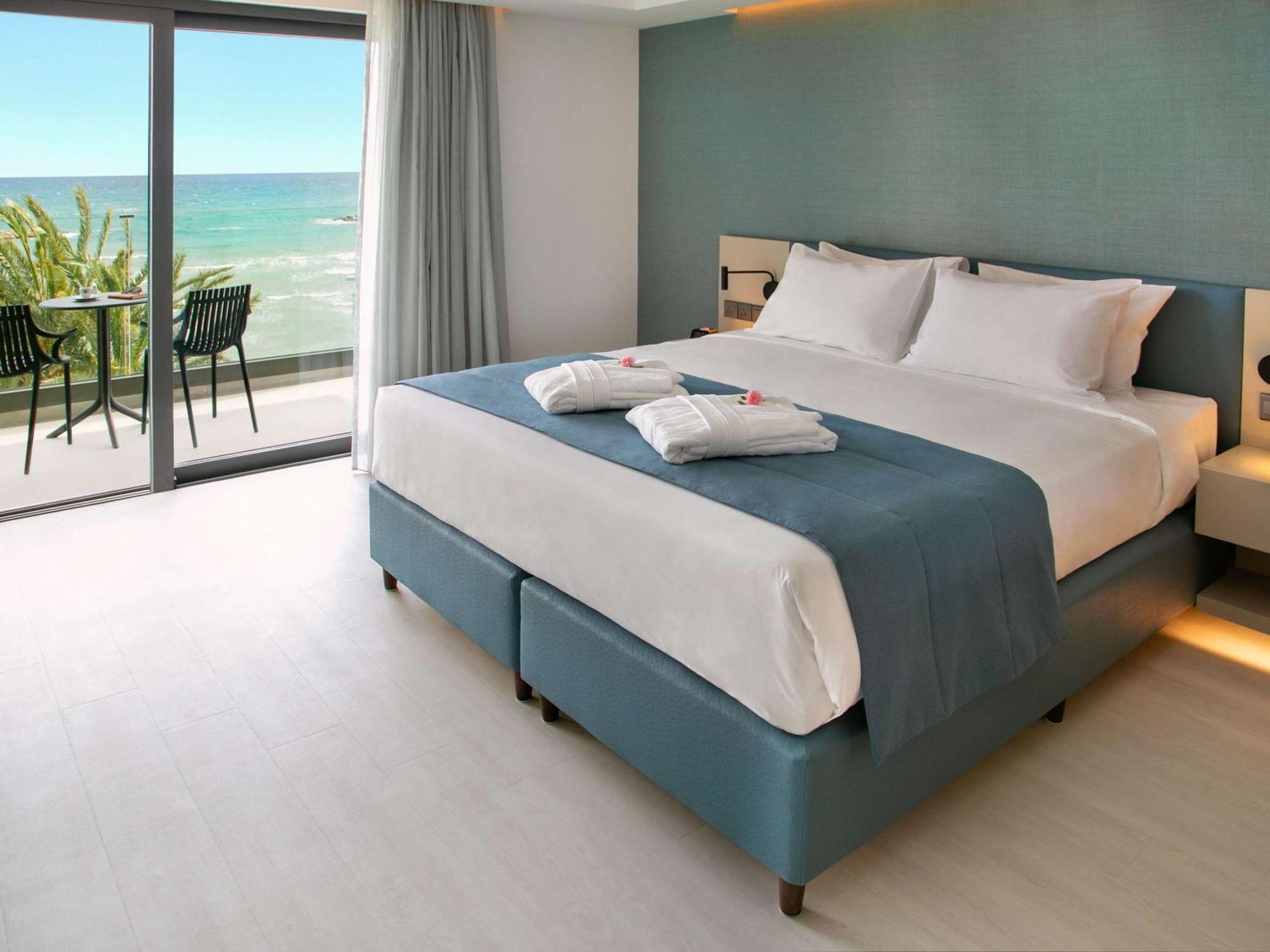 Mercure Larnaca Beach Resort Ngoại thất bức ảnh