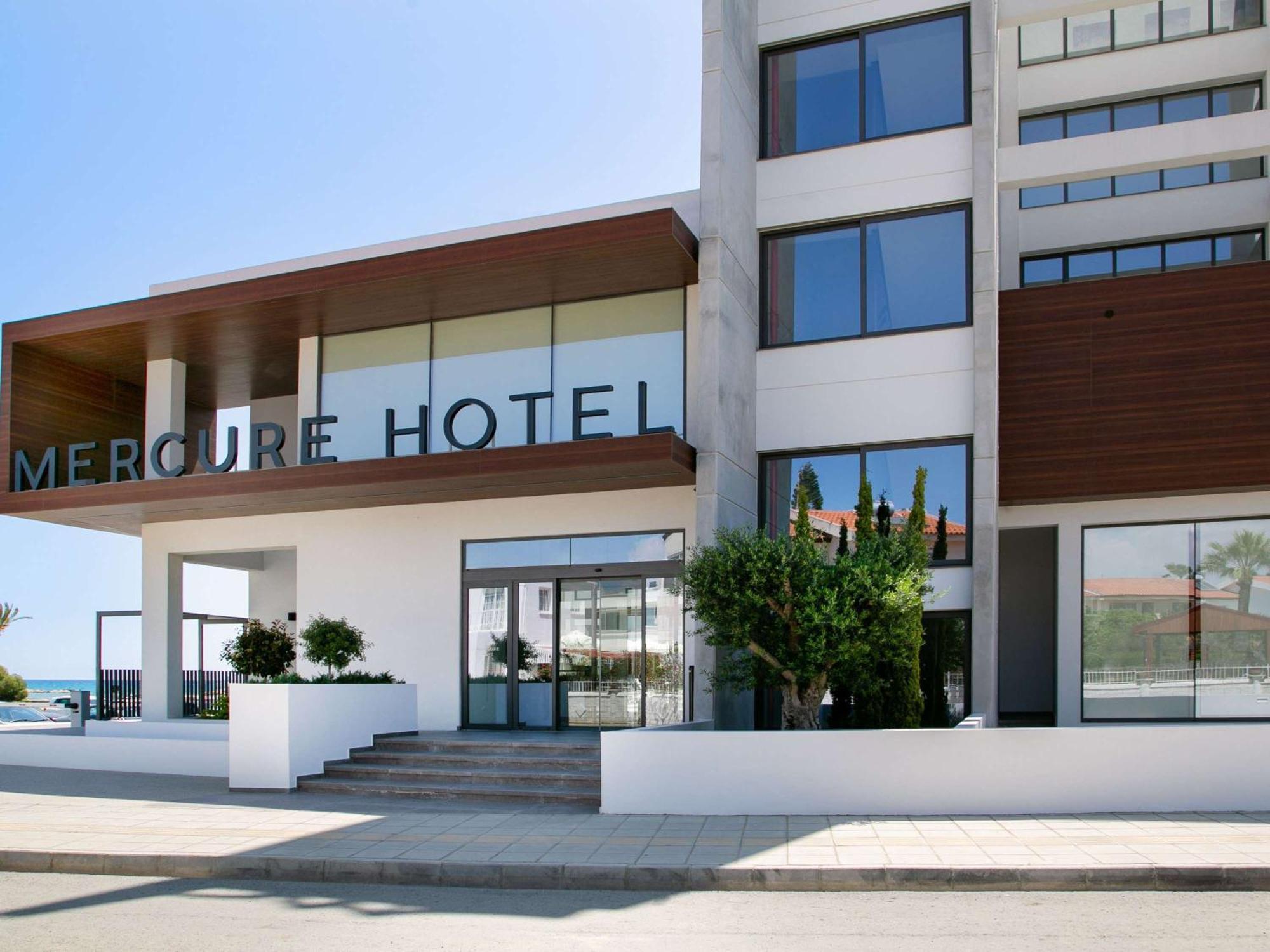 Mercure Larnaca Beach Resort Ngoại thất bức ảnh