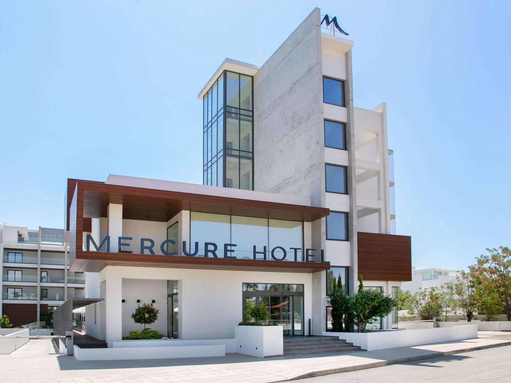 Mercure Larnaca Beach Resort Ngoại thất bức ảnh