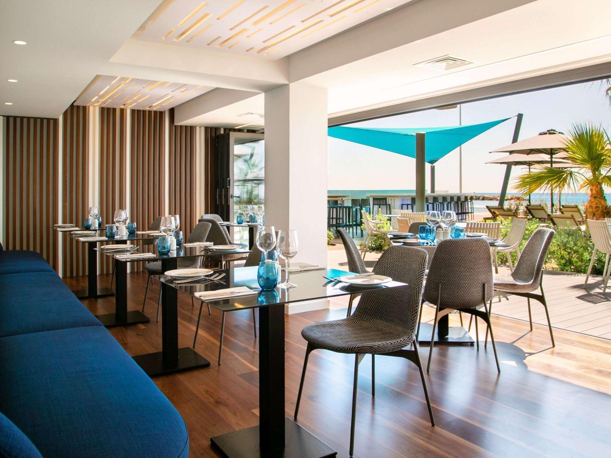 Mercure Larnaca Beach Resort Ngoại thất bức ảnh