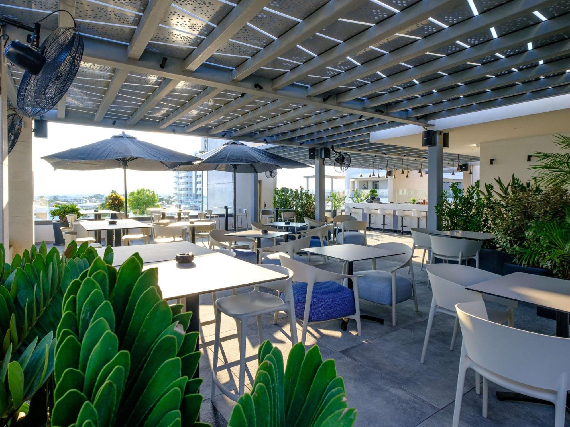 Mercure Larnaca Beach Resort Ngoại thất bức ảnh