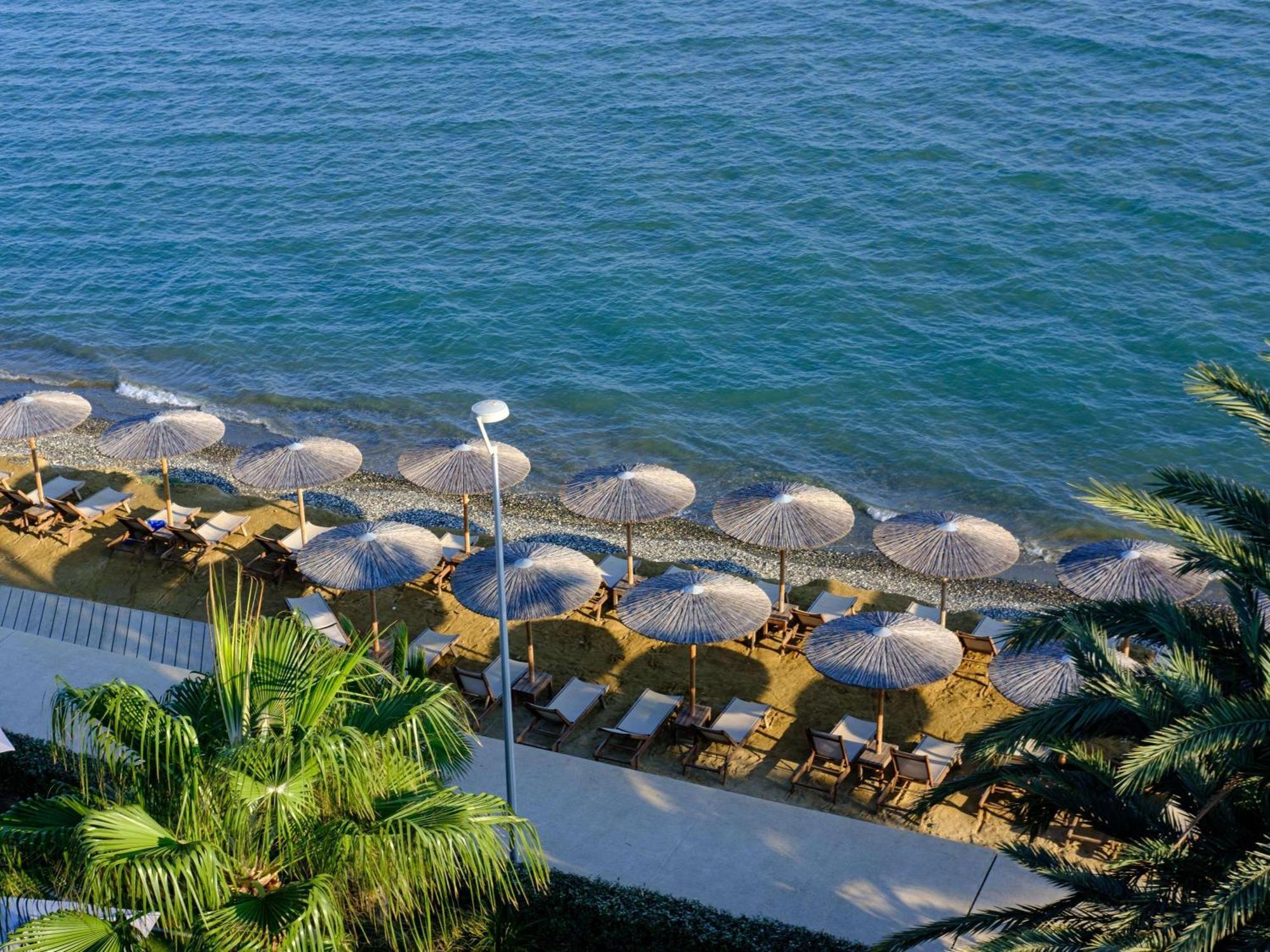Mercure Larnaca Beach Resort Ngoại thất bức ảnh